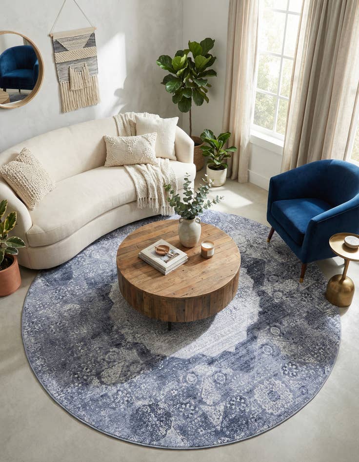 Detail image of 7' 10 x 7' 10 Washable Yara Round Rug