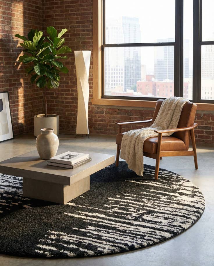 Detail image of 10' x 10' Serenity Shag Round Rug