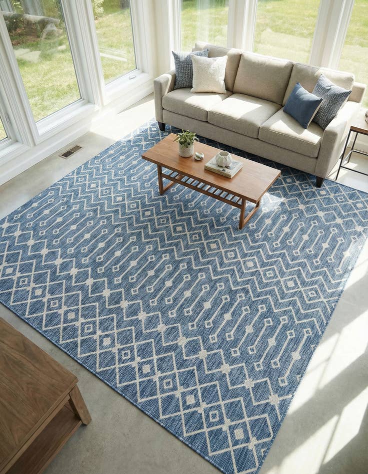 Detail image of 10' x 10' Washable Lattice Indoor / Outdoor Square Rug