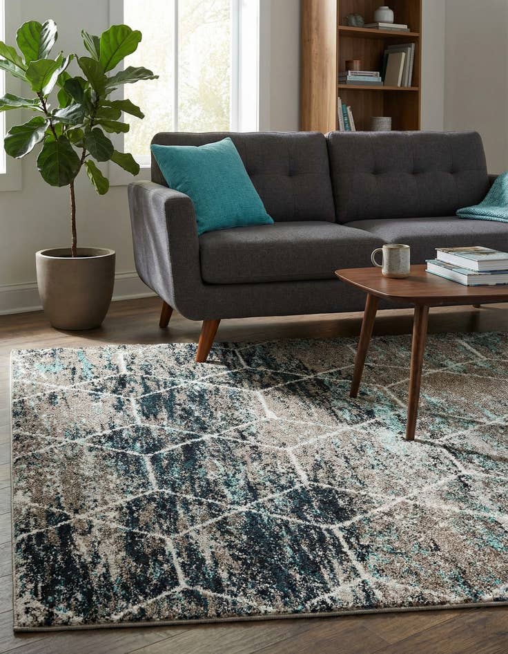 Detail image of  4' x 6' Lattice Frieze Rug