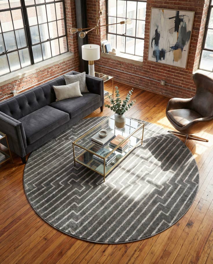 Detail image of 7' 10 x 7' 10 Vogue Geo Round Rug