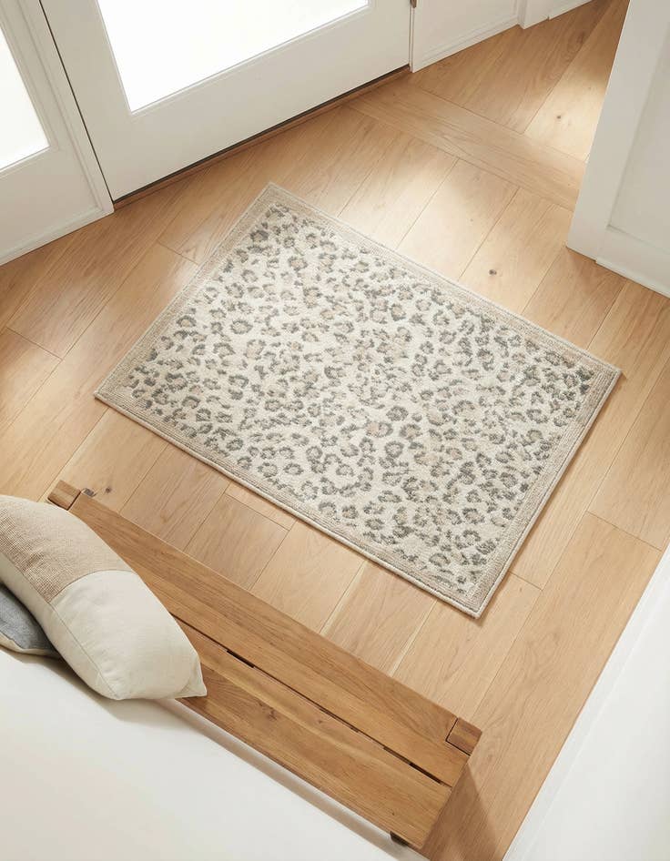 Detail image of 2' x 3' Savannah Rug
