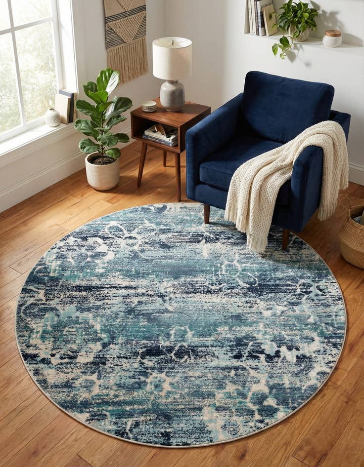 Detail image of 5' x 5' Budapest Round Rug