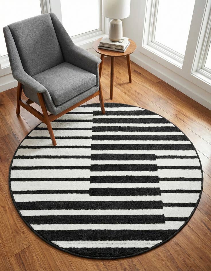 Detail image of 4' x 4' Oslo Round Rug