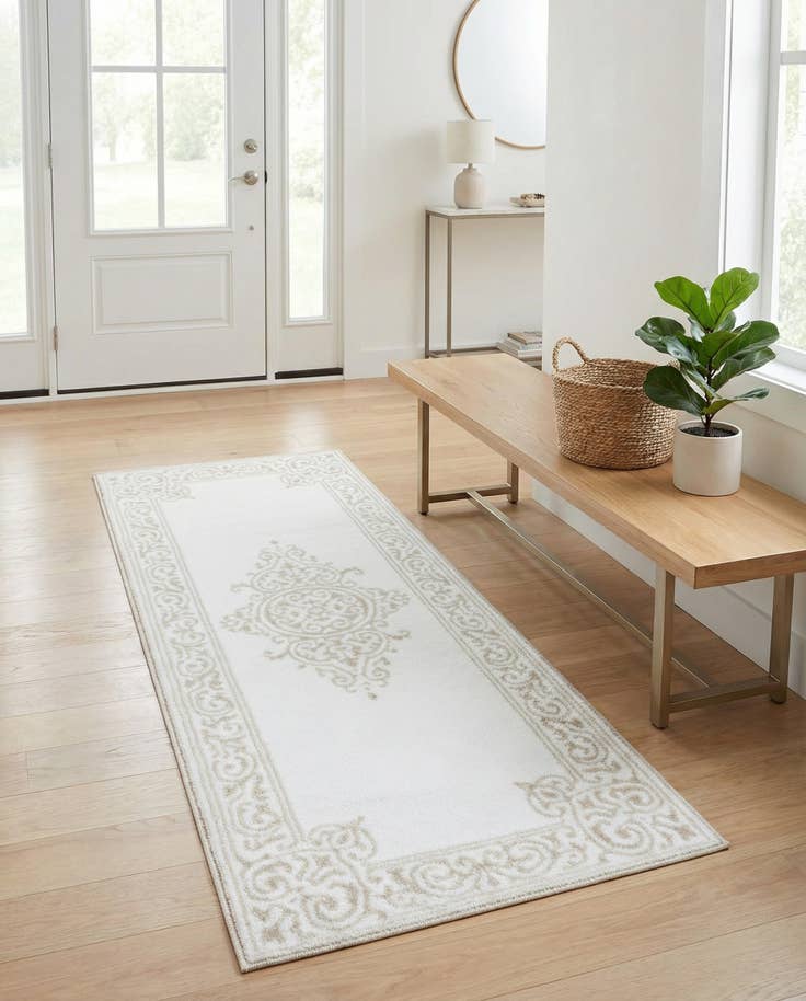 Detail image of 2' x 5' Hermitage Runner Rug