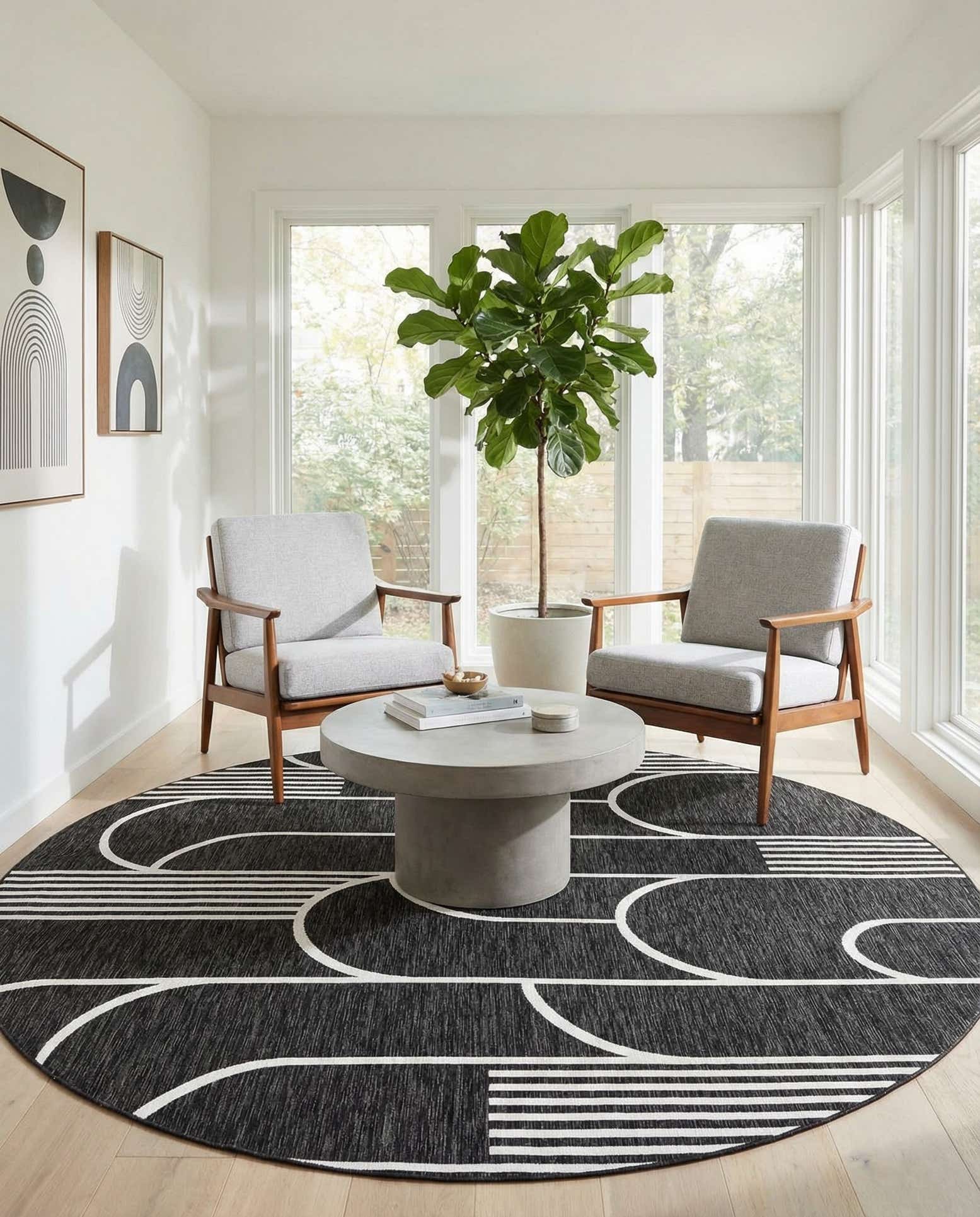 10' x 10' Easy-Clean Modern Indoor / Outdoor Round Rug