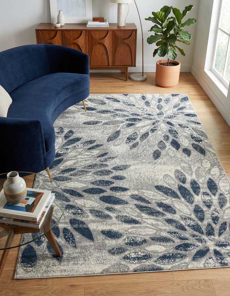 Detail image of 5' x 8' Charleston Rug