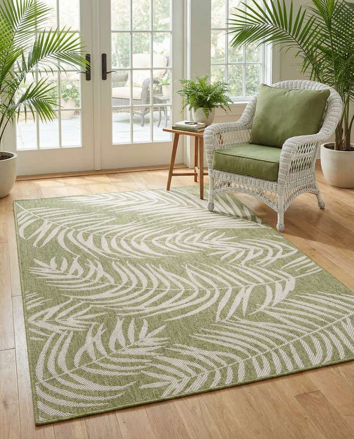4' x 6' Easy-Clean Botanical Indoor / Outdoor Rug