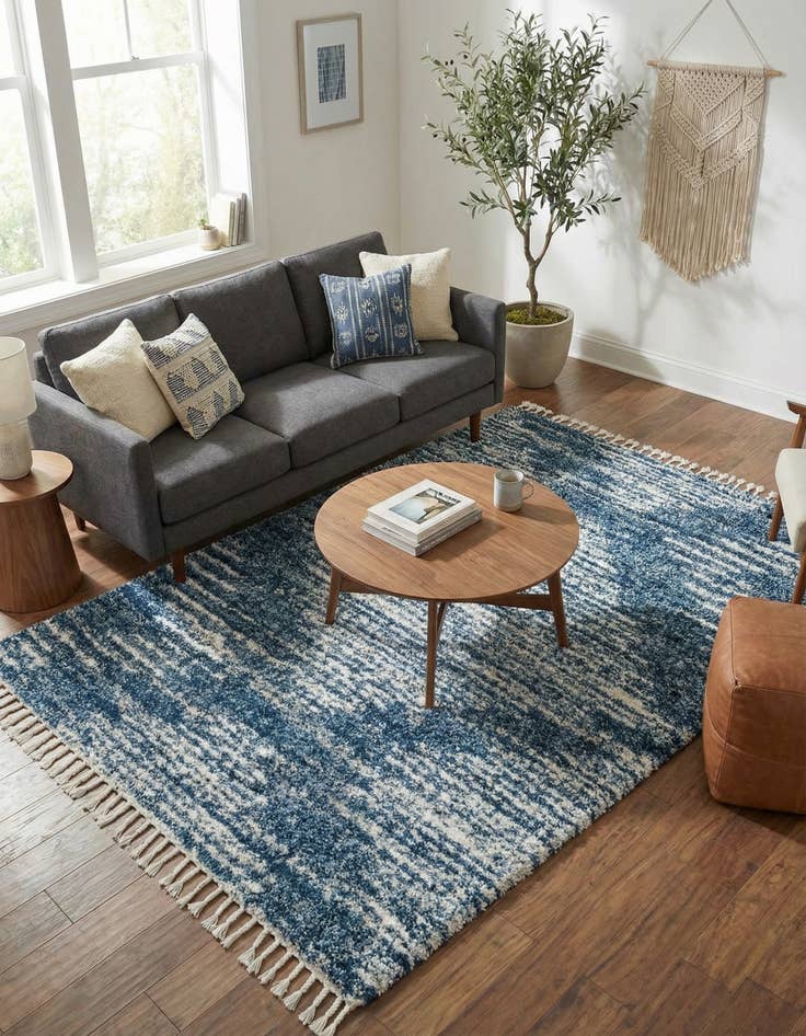 Detail image of 7' x 10' Serenity Shag Rug