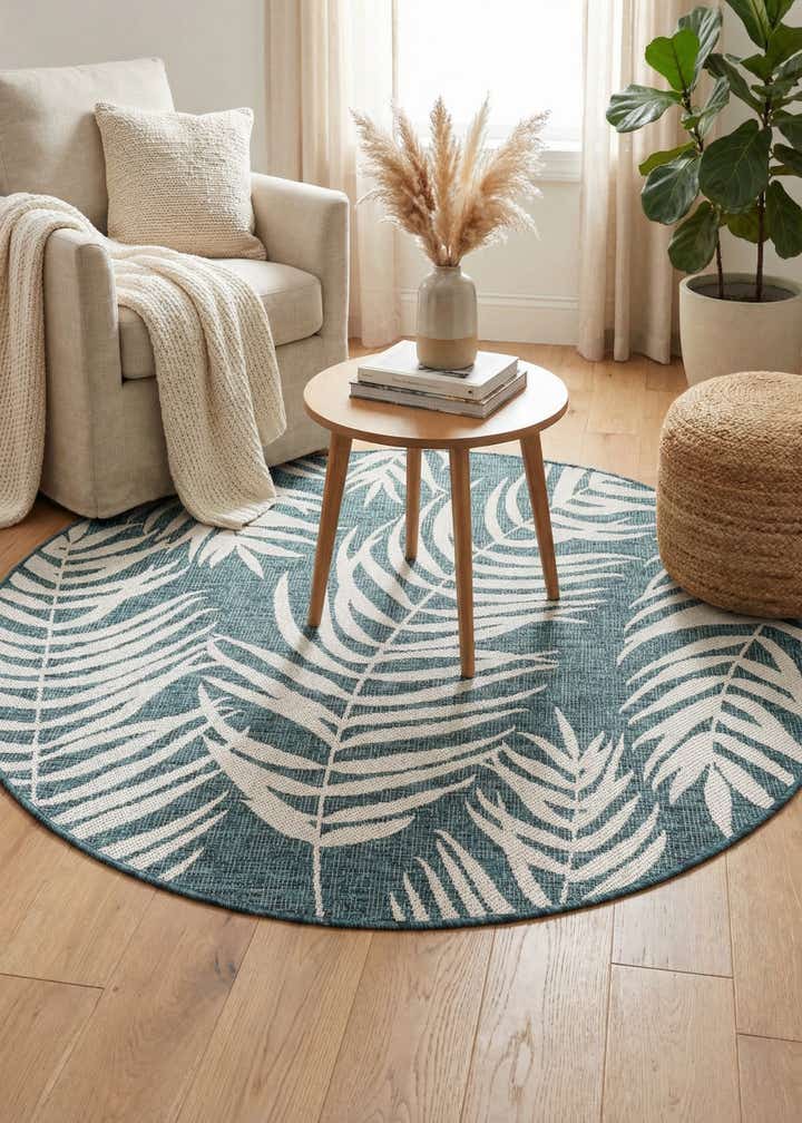5' 3 x 5' 3 Easy-Clean Botanical Indoor / Outdoor Round Rug