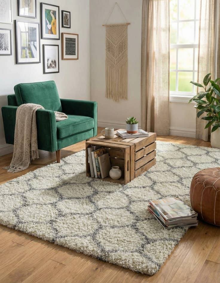 Detail image of  6' x 9' Lattice Shag Rug