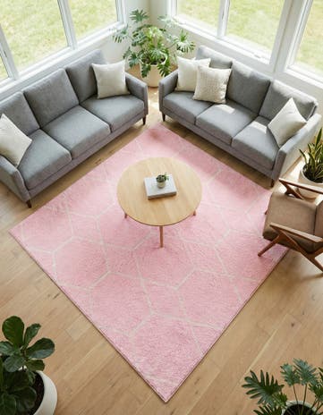 7' 10 x 7' 10 Lattice Frieze Square Rug