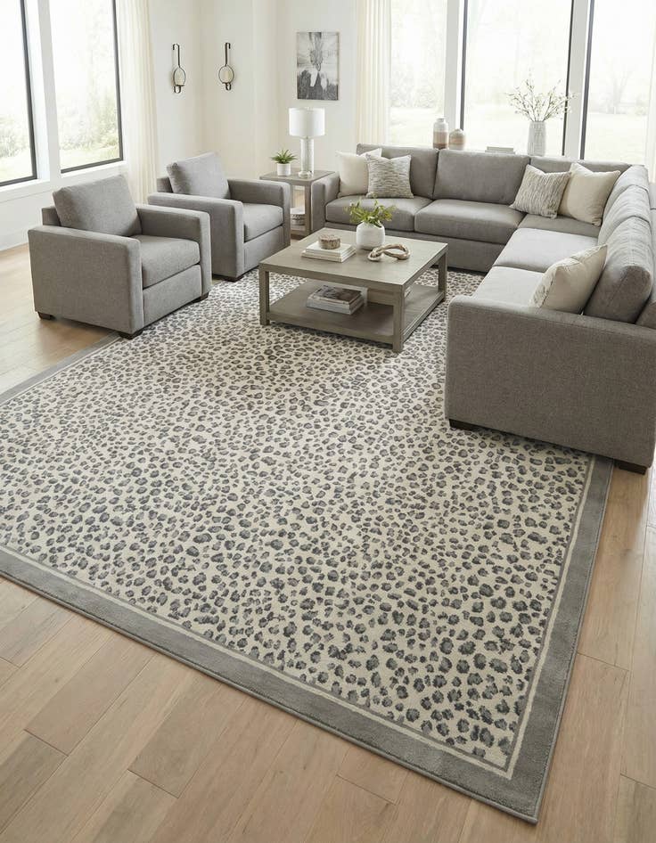 Detail image of 10' x 14' Savannah Rug