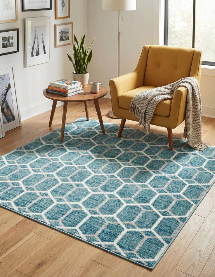 Detail image of 5' 3 x 5' 3 Lattice Trellis Square Rug