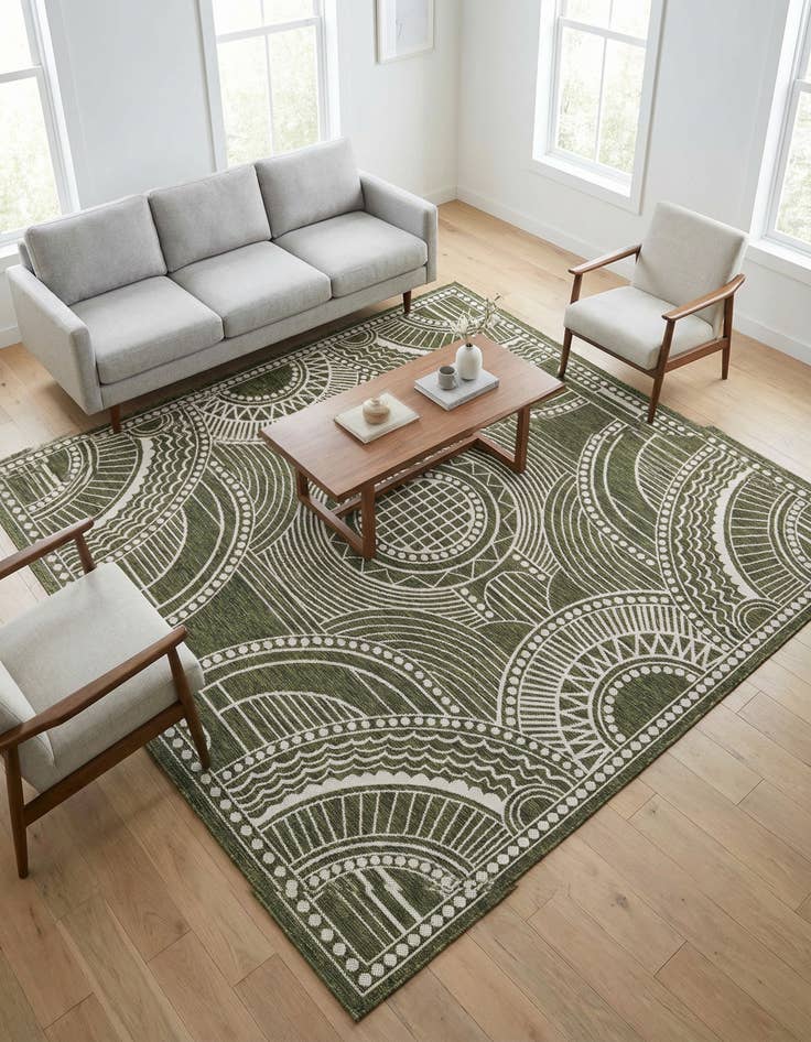 Detail image of 7' 10 x 7' 10  Washable Traditional Indoor / Outdoor Square Rug