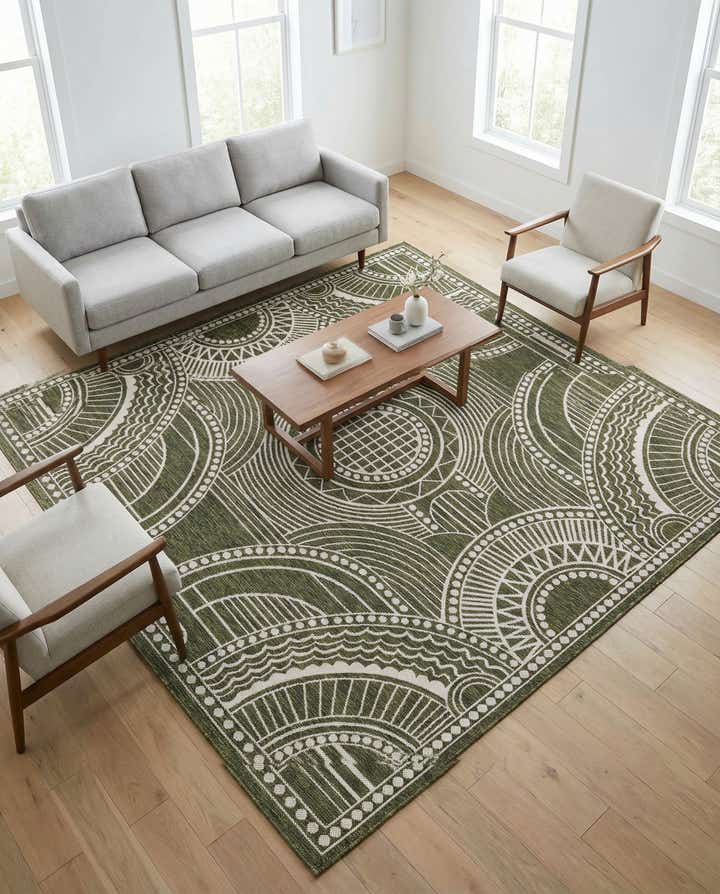 7' 10 x 7' 10 Easy-Clean Traditional Indoor / Outdoor Square Rug