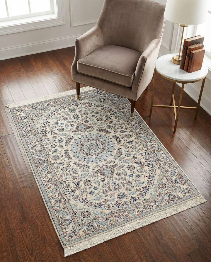3' 5 x 5' Hand Knotted Nain Persian Rug