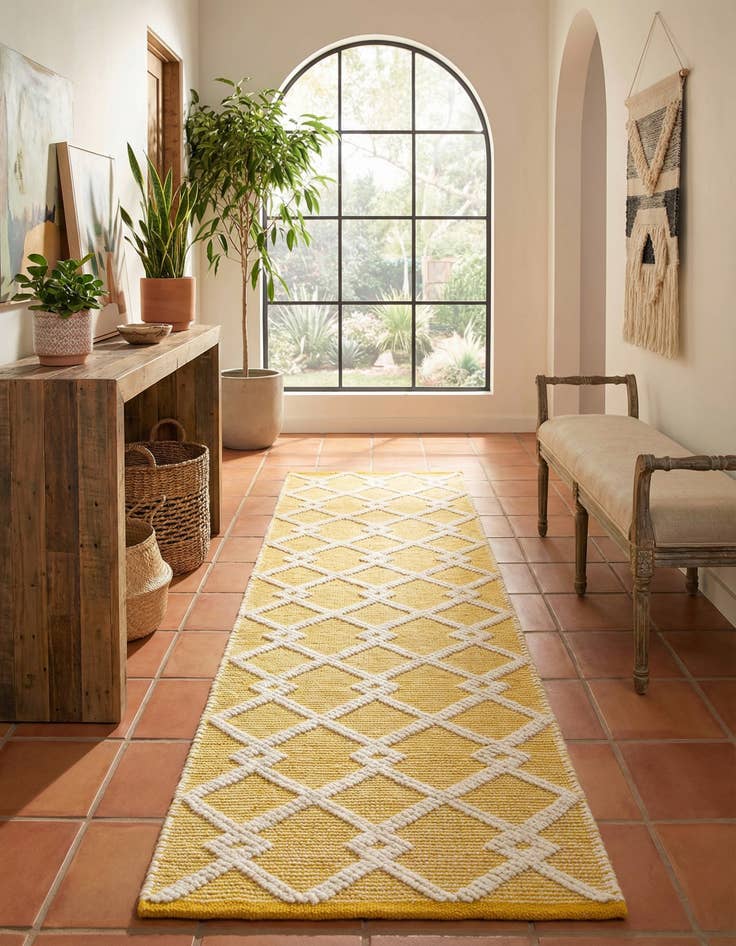 Detail image of 2' x 8'  Hand Knotted Jill Zarin Dorset Runner Rug