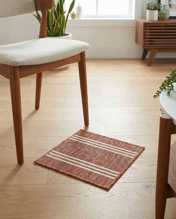 1' 4 x 1' 4 Easy-Clean Jill Zarin Anguilla Indoor / Outdoor Sample Rug