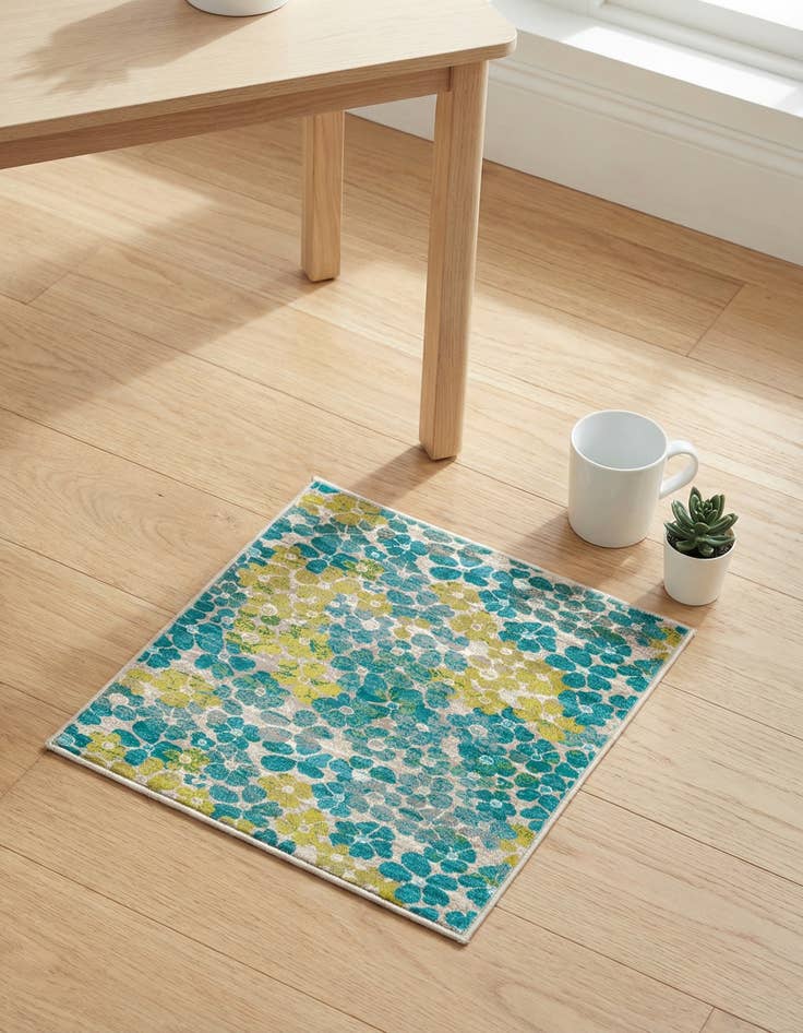 Detail image of 1' 4 x 1' 4 Azalea Sample Rug