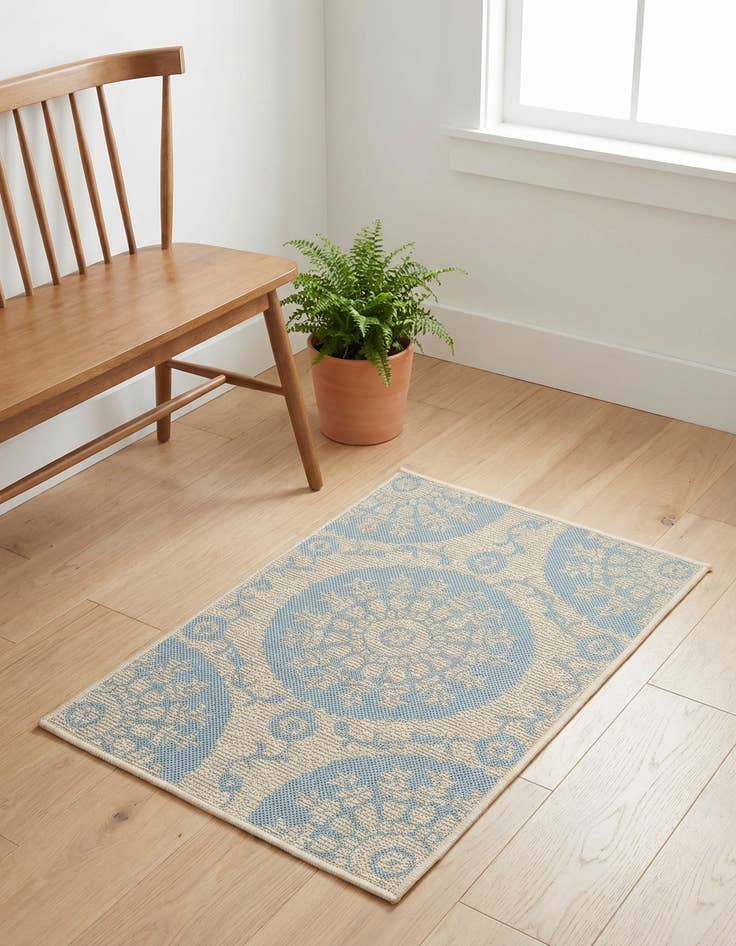 Detail image of 2' 2 x 3' Easy-Clean Botanical Indoor / Outdoor Rug