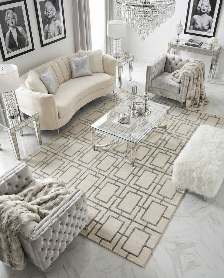 Detail image of 6' x 9' Marilyn Monroe™ Glam Deco Rug