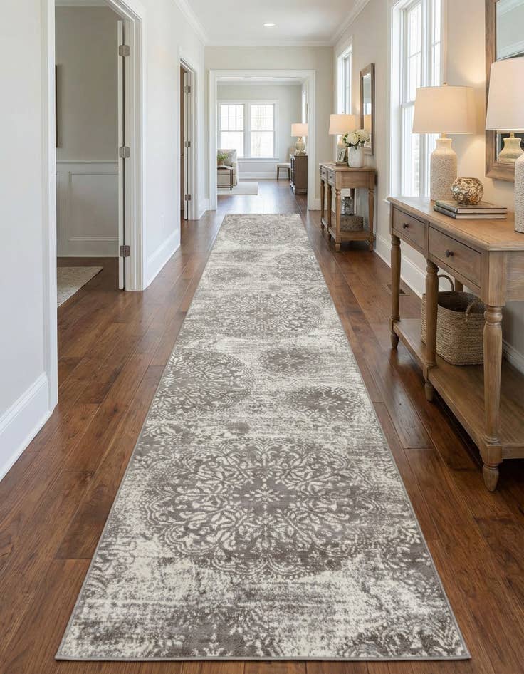 Detail image of 3' 3 x 16' 5 Monaco Runner Rug
