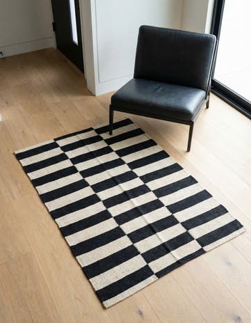 2' 8 x 3' 10 Hand Woven Kilim Modern Wool Rug