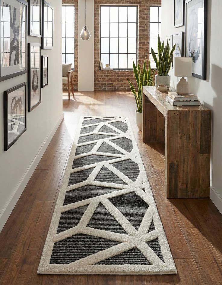 Detail image of 2' 7 x 10' Prismatic Runner Rug