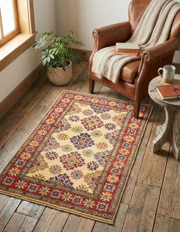 2' 7 x 4' Hand Knotted Kazak Rug