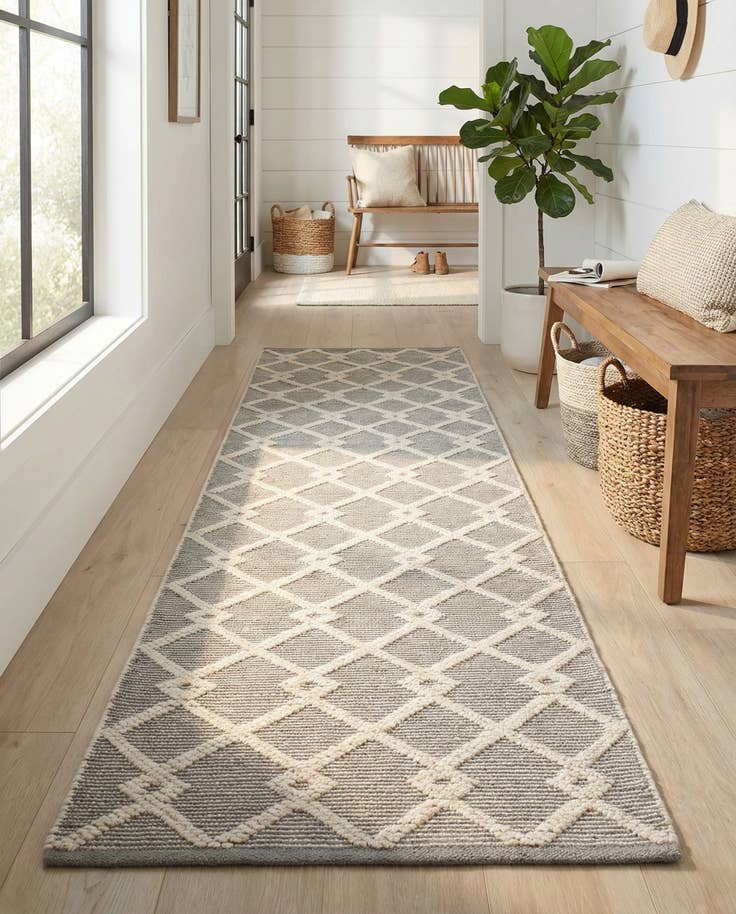 Detail image of 2' 7 x 10' Hand Knotted Jill Zarin Dorset Runner Rug