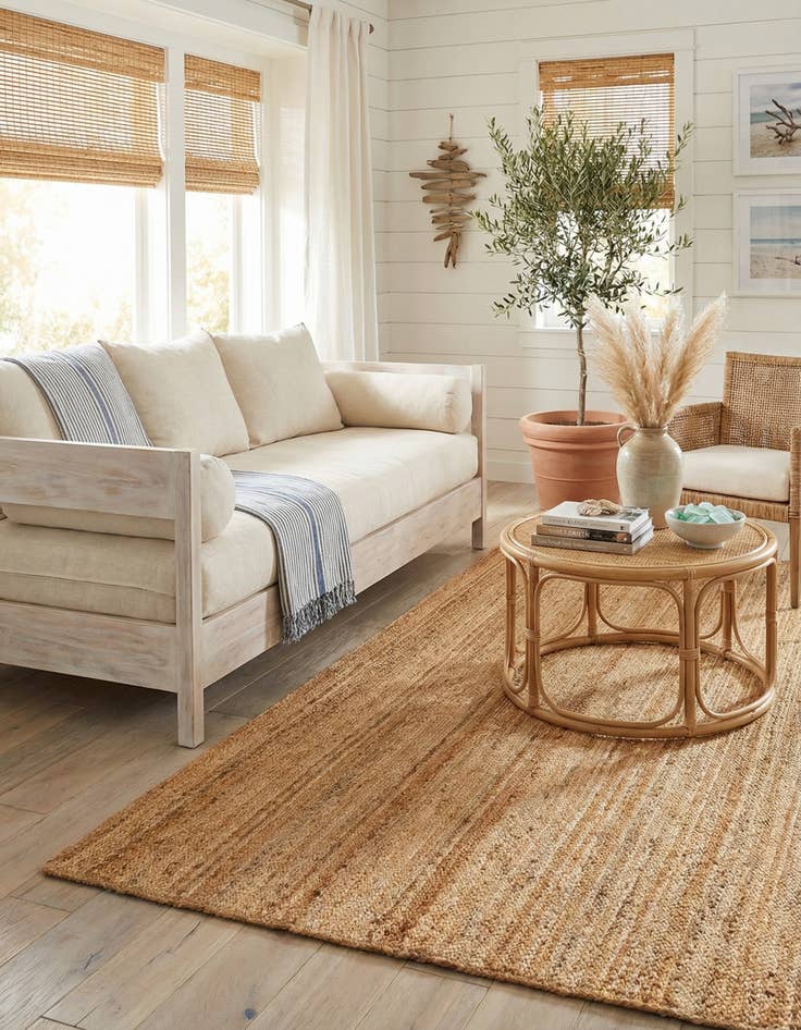 Detail image of 6' 1 x 9'  Hand Braided Jute Luxe Rug