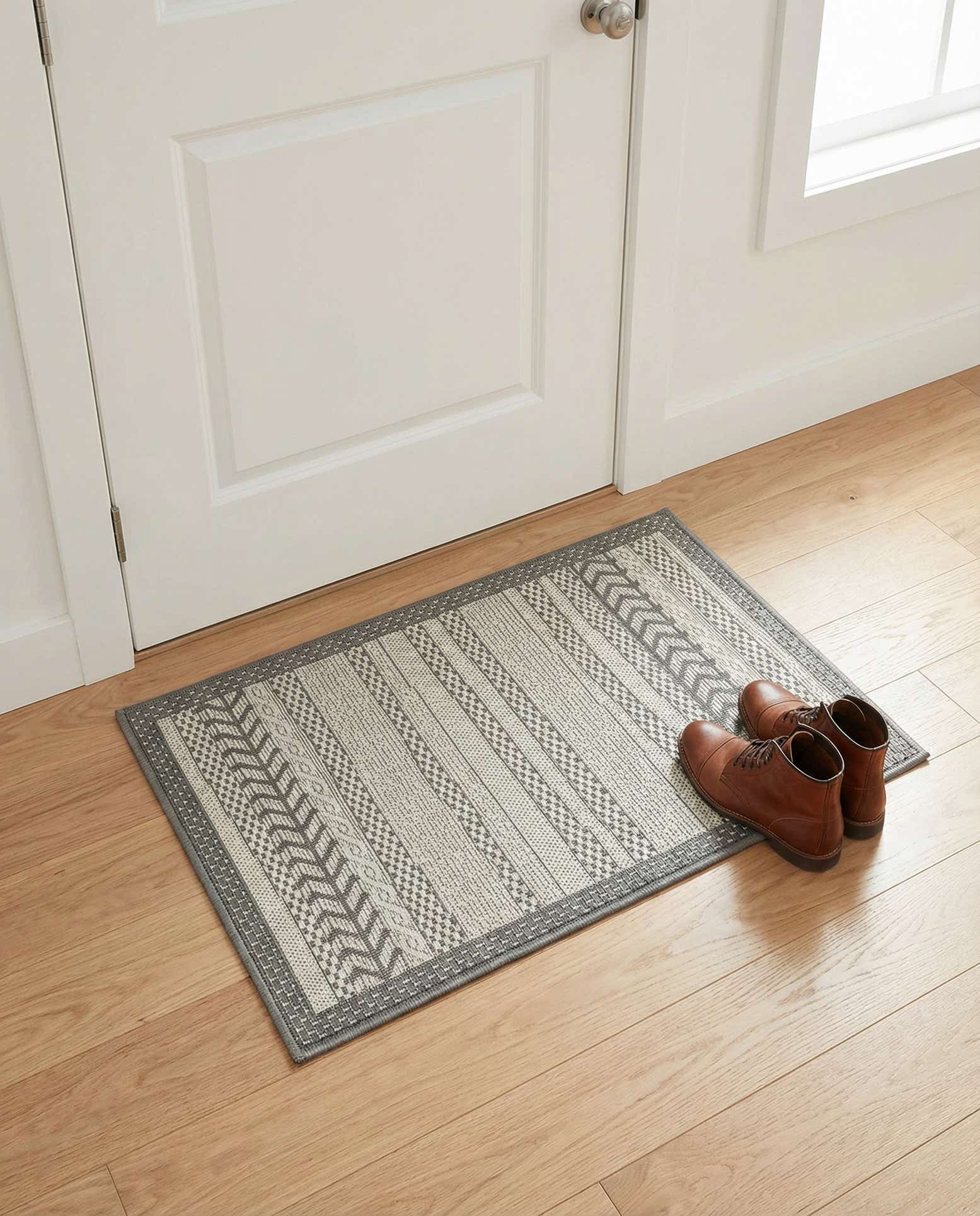2' 2 x 3' Easy-Clean Border Indoor / Outdoor Rug