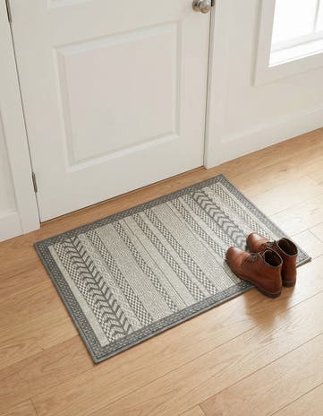 Gray Easy-Clean Border Indoor / Outdoor Rug