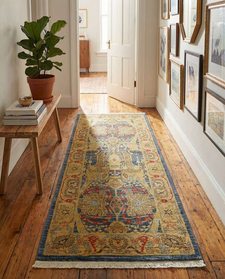 2' 7 x 7' Sara Runner Rug