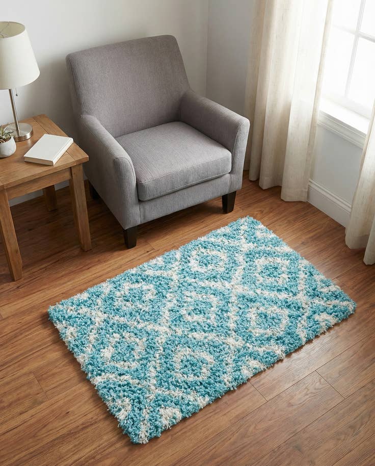 Detail image of 2' x 3' Lattice Shag Rug