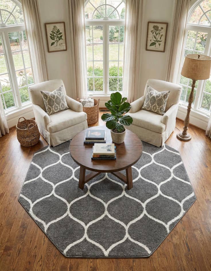 Detail image of 7' 10 x 7' 10 Lattice Frieze Octagon Rug