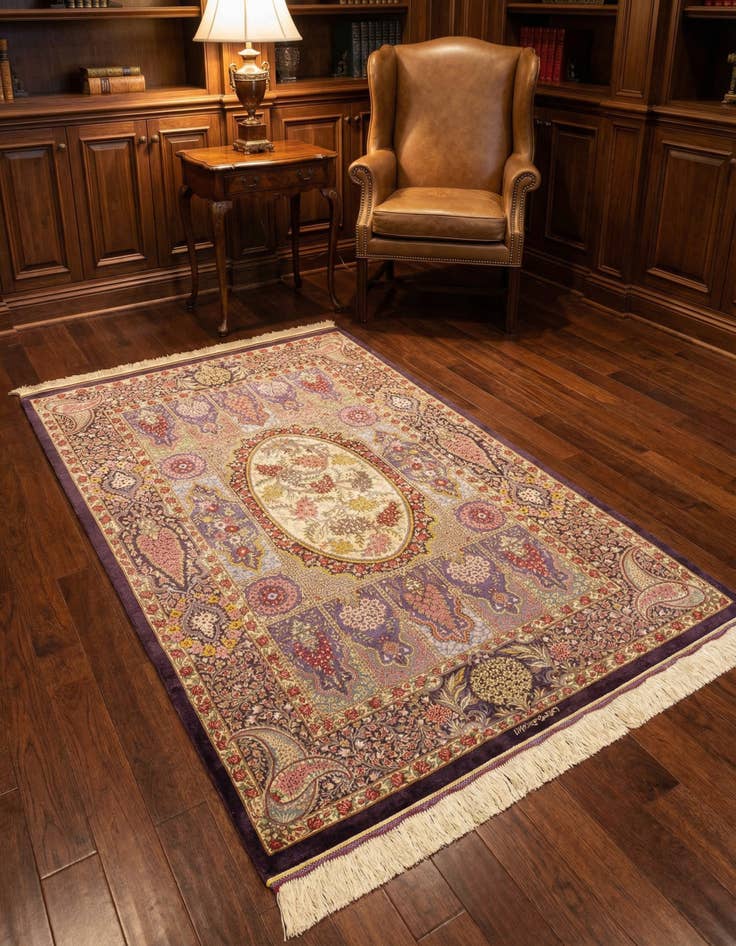 Detail image of 3' 3 x 4' 11 Ghom Silk Rug