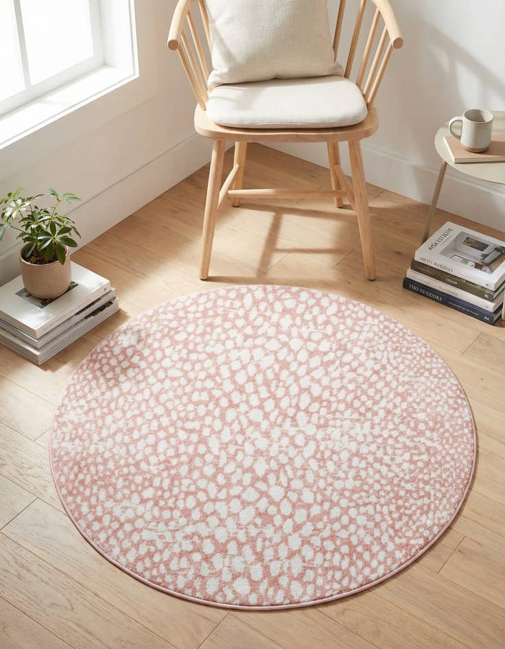 Detail image of 3' 3 x 3' 3 Kamala Washable Round Rug