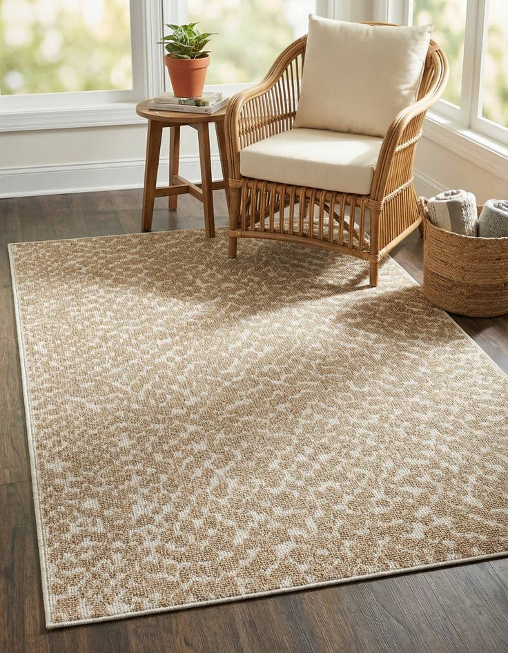 Detail image of 4' 1 x 6' 1 Washable Safari Indoor / Outdoor Rug