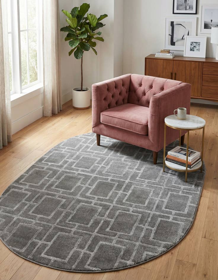 Detail image of 4' x 6' Marilyn Monroe&trade; Glam Deco Oval Rug