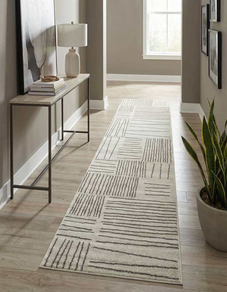 Detail image of 2' 7 x 12' Hanahan Runner Rug