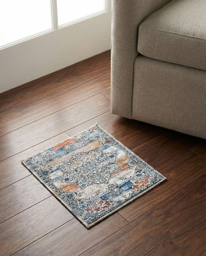 1' 4 x 1' 4 Nyla Sample Rug