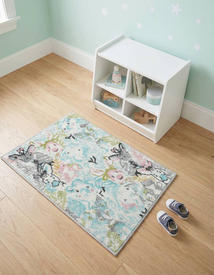 Detail image of 2' 2 x 3' Animals Whimsy Kids Rug
