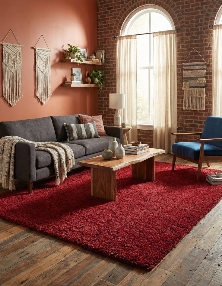 Detail image of 7' x 10' Solid Shag Rug