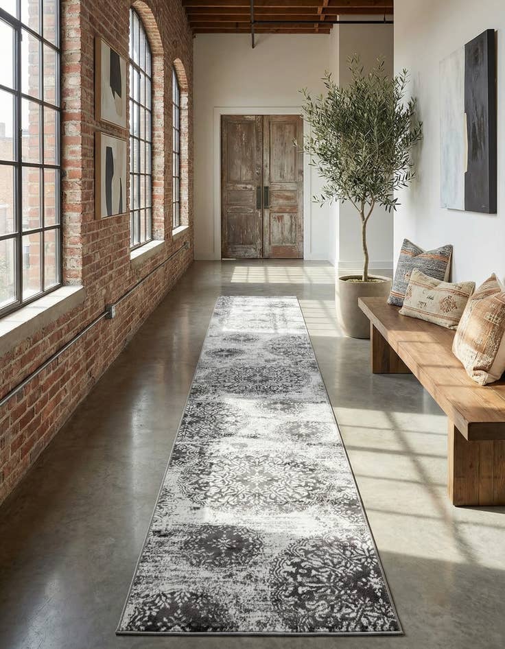 Detail image of 3' 3 x 19' 8 Monaco Runner Rug