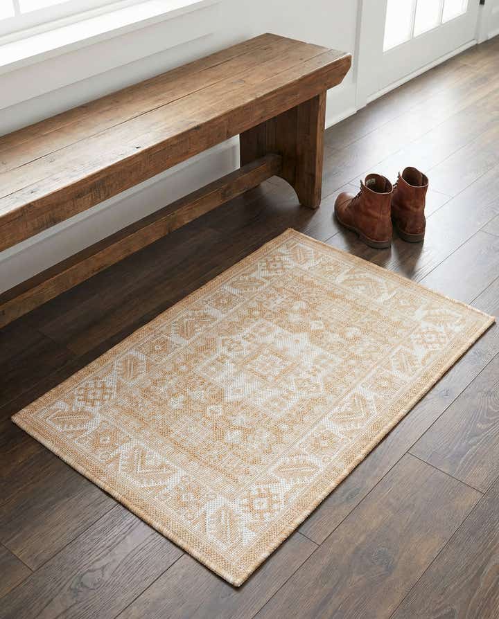 2' x 3' Easy-Clean Aztec Indoor / Outdoor Rug