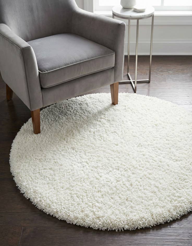 Detail image of 3' 3 x 3' 3 Marilyn Monroe&trade; Shag Round Rug