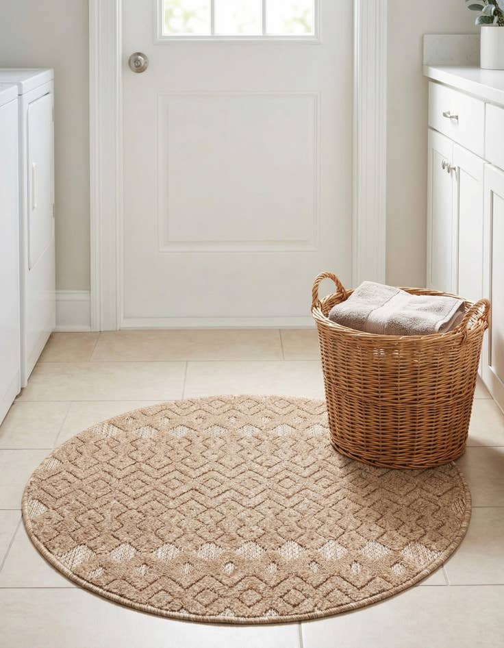 Detail image of 3' x 3'  Washable Trellis Textured Indoor / Outdoor Round Rug