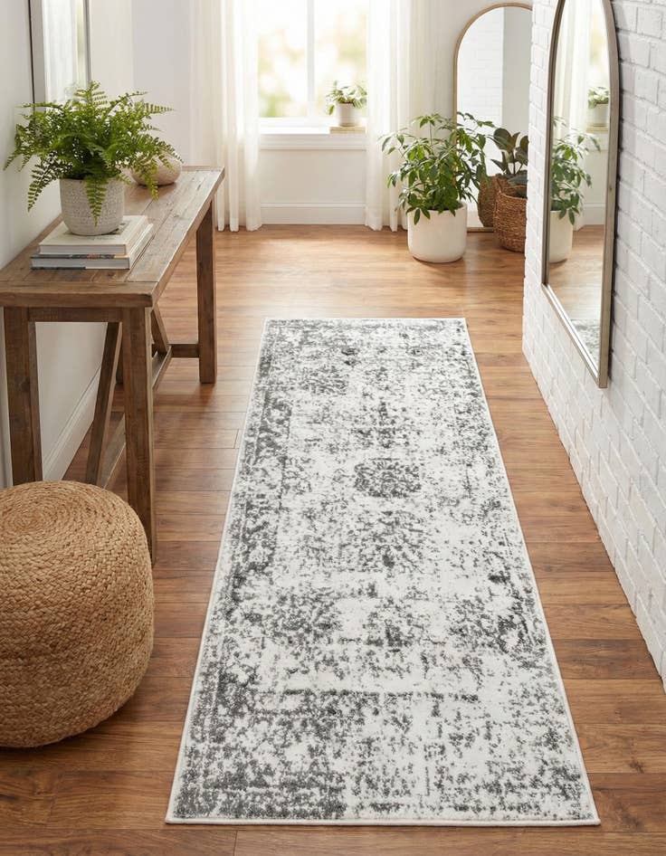 Detail image of 2' x 5' 1 Monaco Runner Rug